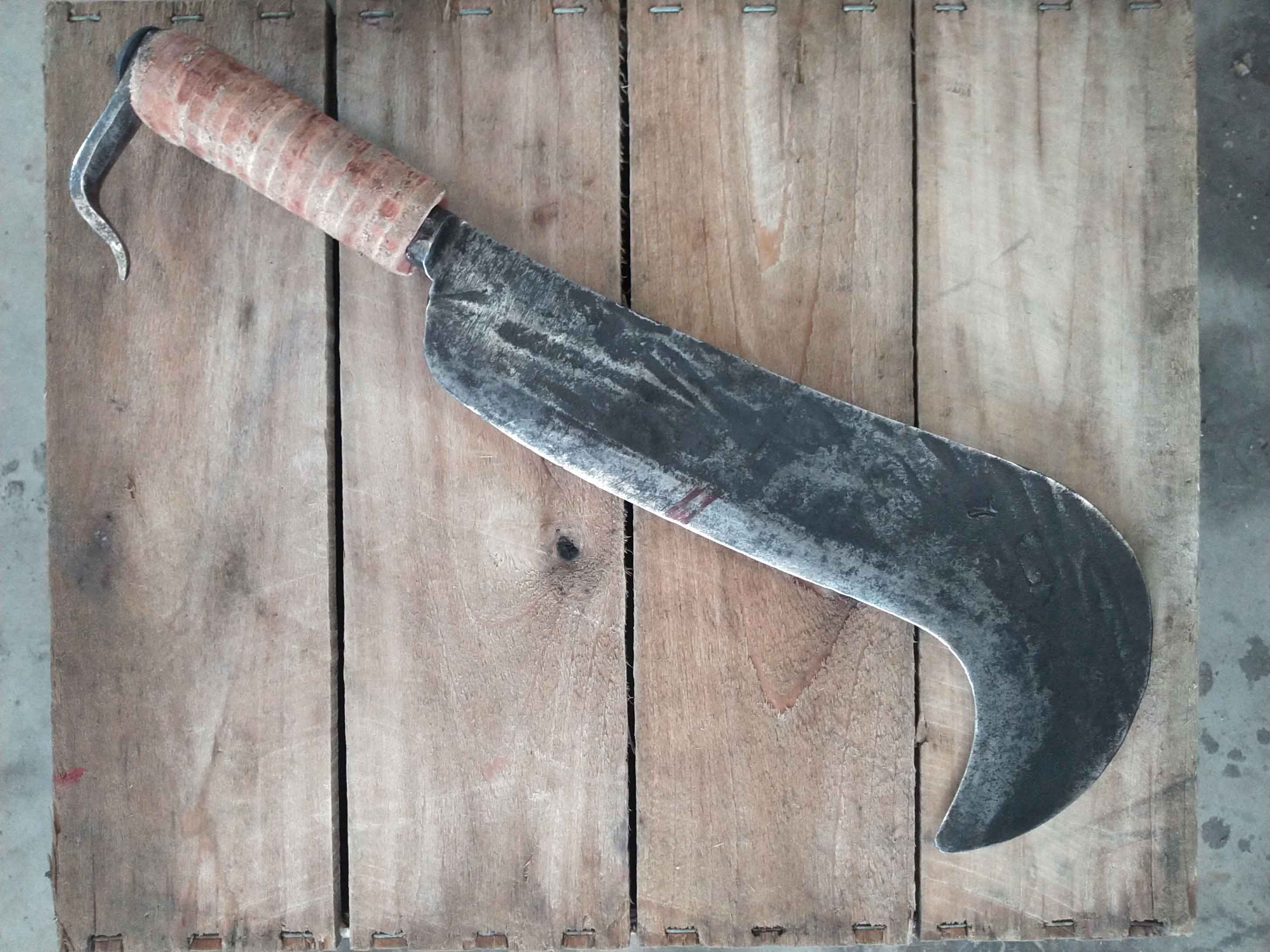 Vintage French-made billhook from 1917.
